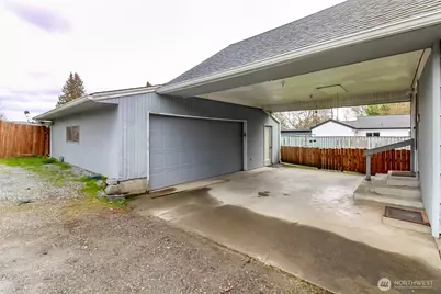 215 E 48th St, Tacoma, WA 98404 - Photo 23