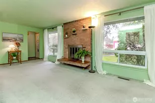 215 E 48th St, Tacoma, WA 98404 - Photo 5