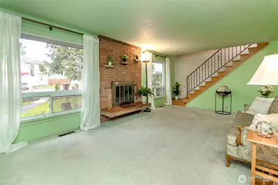 215 E 48th St, Tacoma, WA 98404 - Photo 3