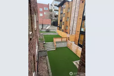 16 Valley Street, Seattle, WA 98109 - Photo 15