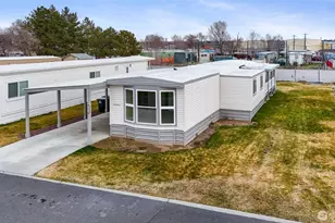 2240 W Broadway, Moses Lake, WA 98837 - Photo 1