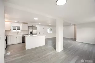 2240 W Broadway, Moses Lake, WA 98837 - Photo 9