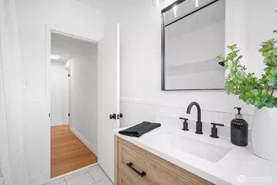 828 Hoyt Avenue, Everett, WA 98201 - Photo 11