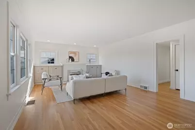 828 Hoyt Avenue, Everett, WA 98201 - Photo 19