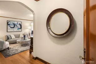 124 Warren Ave N, Seattle, WA 98109 - Photo 3