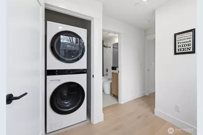 2010 Fairview Avenue E #C, Seattle, WA 98102 - Photo 21