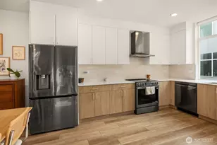 8606 Linden Ave N, Seattle, WA 98103 - Photo 11