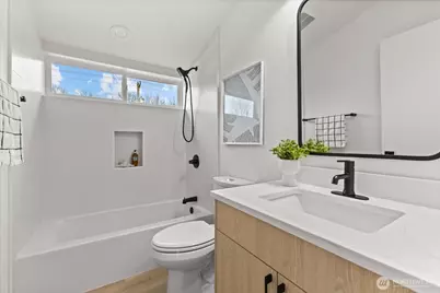 6530 18th Avenue SW #B, Seattle, WA 98106 - Photo 9