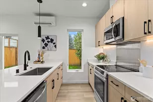 6530 18th Ave SW, Seattle, WA 98106 - Photo 5