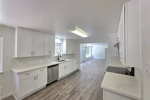 7111 Meadowdale Beach Rd, Edmonds, WA 98026 - Photo 3