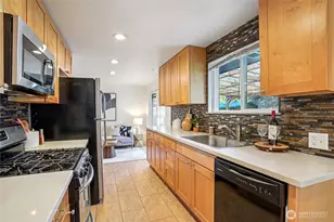 20230 1st Pl S, Des Moines, WA 98198 - Photo 11