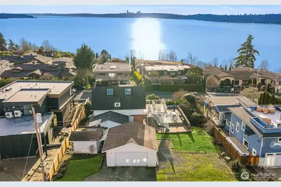 424 8th Avenue W, Kirkland, WA 98033 - Photo 1