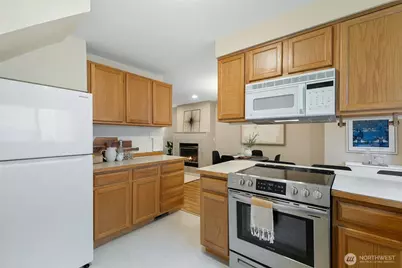 2801 NE 130th Street #C102, Seattle, WA 98125 - Photo 9