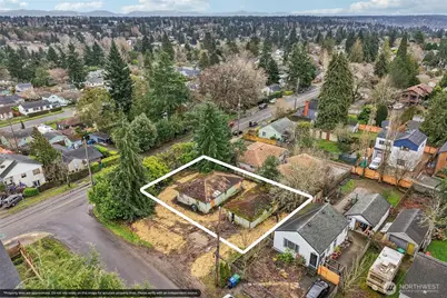 9805 35th Avenue SW, Seattle, WA 98126 - Photo 1