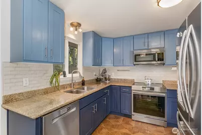 22803 66th Avenue W, Mountlake Terrace, WA 98043 - Photo 9