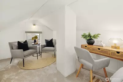 516 W Howe Street, Seattle, WA 98119 - Photo 13