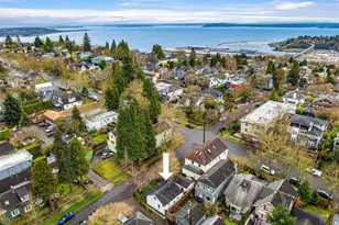 516 W Howe St, Seattle, WA 98119 - Photo 19