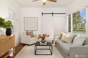 516 W Howe St, Seattle, WA 98119 - Photo 11