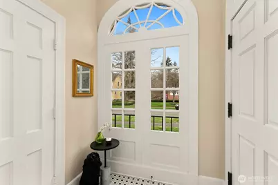 4405 Montana Circle W, Seattle, WA 98199 - Photo 5