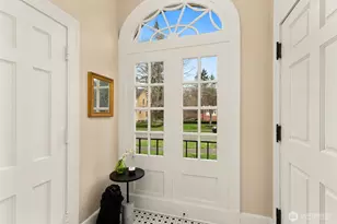 4405 Montana Circle W, Seattle, WA 98199 - Photo 5