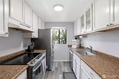 1812 SW 318th Place #28D, Federal Way, WA 98023 - Photo 9