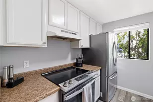 1812 SW 318th Pl, Federal Way, WA 98023 - Photo 9