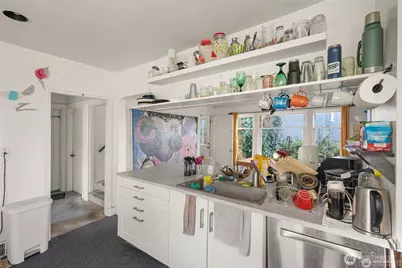 341 NE 51st Street, Seattle, WA 98105 - Photo 11