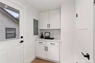 8535 16th Ave NW, Seattle, WA 98117 - Photo 13