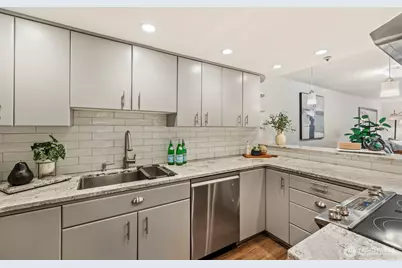 9320 NE Juanita Drive #2B, Kirkland, WA 98034 - Photo 3