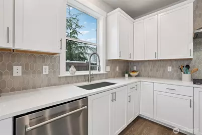 13429 NE 104th Way #2, Kirkland, WA 98033 - Photo 9