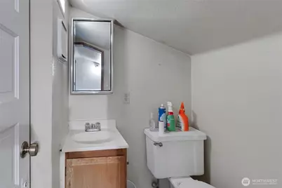 5705 S 57th Street, Tacoma, WA 98408 - Photo 13