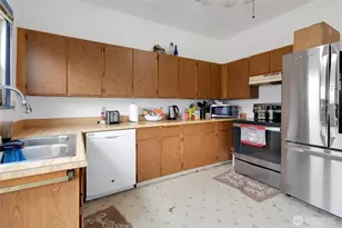 1505 S 57th St, Tacoma, WA 98408 - Photo 9