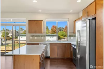 315 Chelan Avenue NE, Renton, WA 98059 - Photo 13