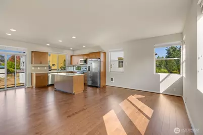 315 Chelan Avenue NE, Renton, WA 98059 - Photo 11