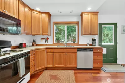 11062 Whistler Lane, Deming, WA 98244 - Photo 3