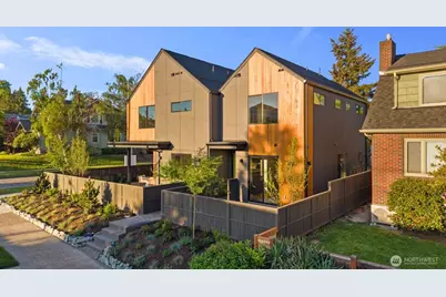 3204 33rd Avenue S, Seattle, WA 98144 - Photo 1