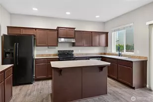 11411 129th St E, Puyallup, WA 98374 - Photo 9