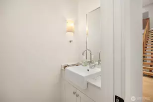 9581 NE Sigrids Ct, Bainbridge Island, WA 98110 - Photo 13