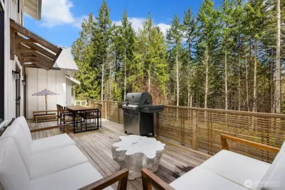 9581 NE Sigrids Court, Bainbridge Island, WA 98110 - Photo 33