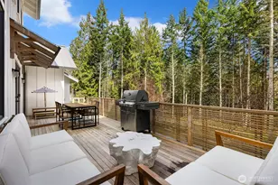 9581 NE Sigrids Ct, Bainbridge Island, WA 98110 - Photo 33