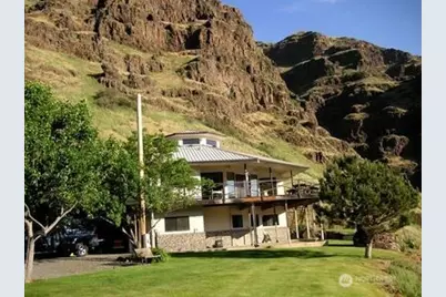 37896 Snake River Road, Asotin, WA 99402 - Photo 1
