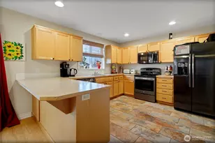 16566 Rainier View Dr SE, Yelm, WA 98597 - Photo 9