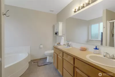 16566 Rainier View Drive SE, Yelm, WA 98597 - Photo 19