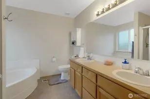 16566 Rainier View Dr SE, Yelm, WA 98597 - Photo 19