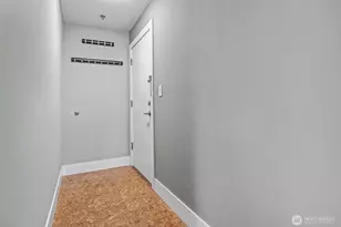 500 5th Ave W, Seattle, WA 98119 - Photo 3