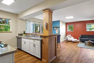 465 Winslow Way E, Bainbridge Island, WA 98110 - Photo 9