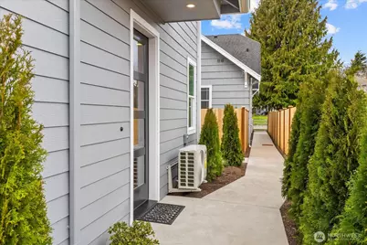 2217 Hoyt Avenue #B, Everett, WA 98201 - Photo 3