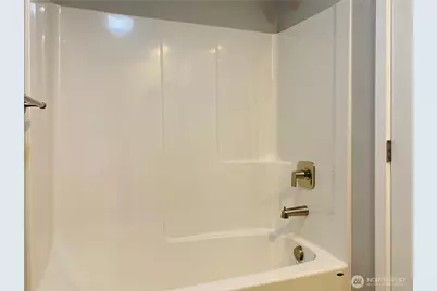 520 Dolphin Avenue NE, Ocean Shores, WA 98569 - Photo 9