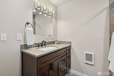 34 4th Street S, Pacific Beach, WA 98571 - Photo 9