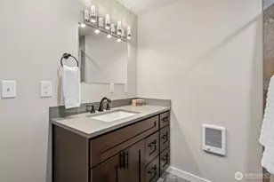 34 4th St S, Pacific Beach, WA 98571 - Photo 9